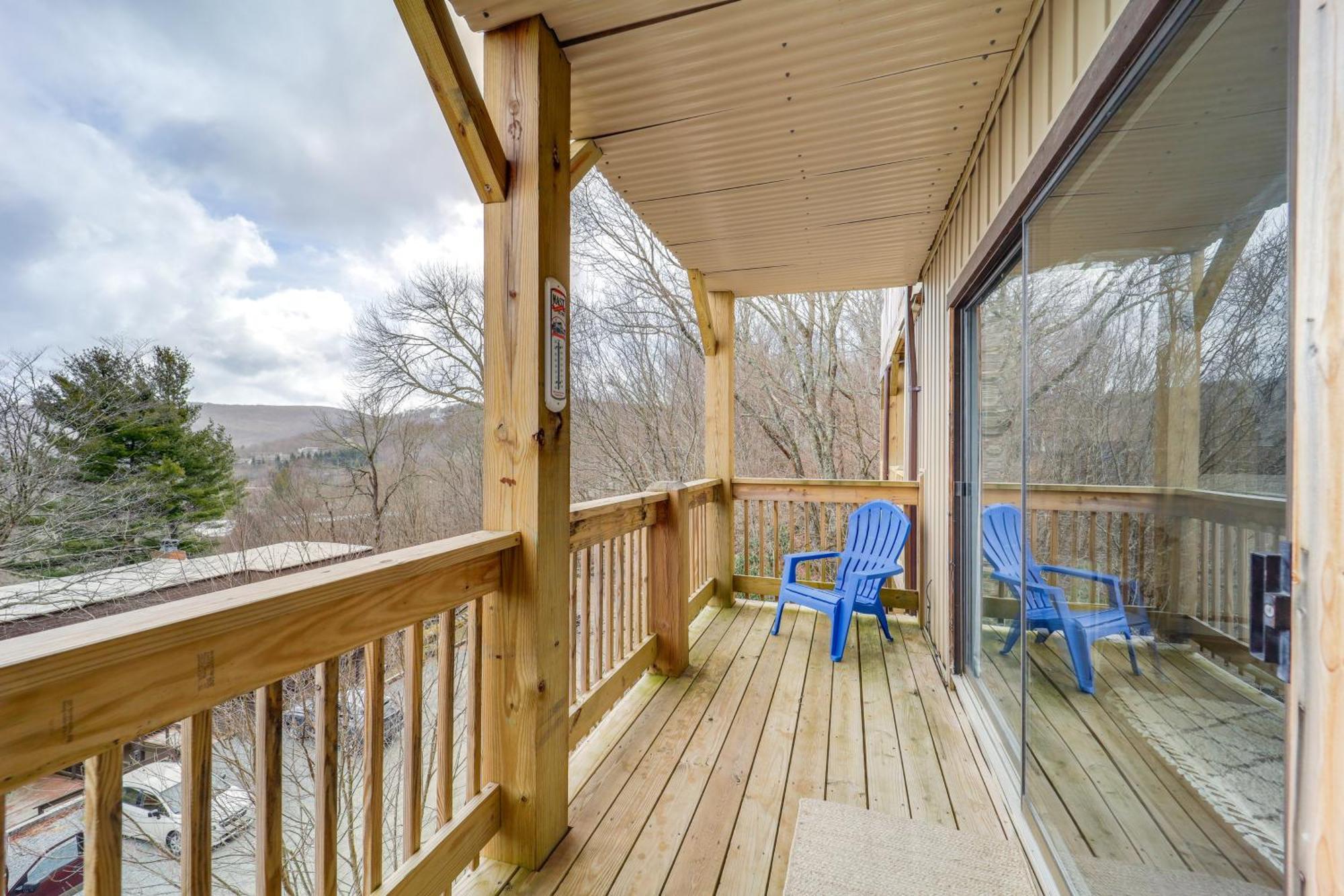 Beech Mountain Studio With Balcony Less Than 1 Mi To Skiing! Luaran gambar