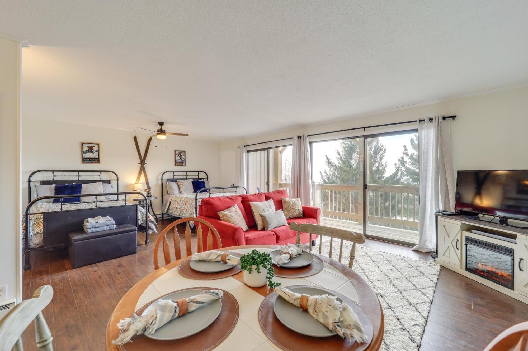 Beech Mountain Studio With Balcony Less Than 1 Mi To Skiing! Luaran gambar