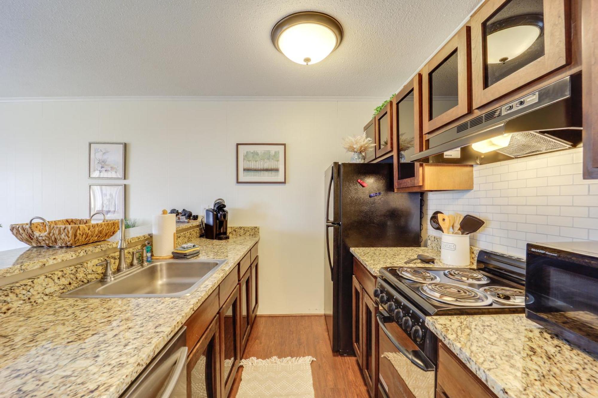 Beech Mountain Studio With Balcony Less Than 1 Mi To Skiing! Luaran gambar