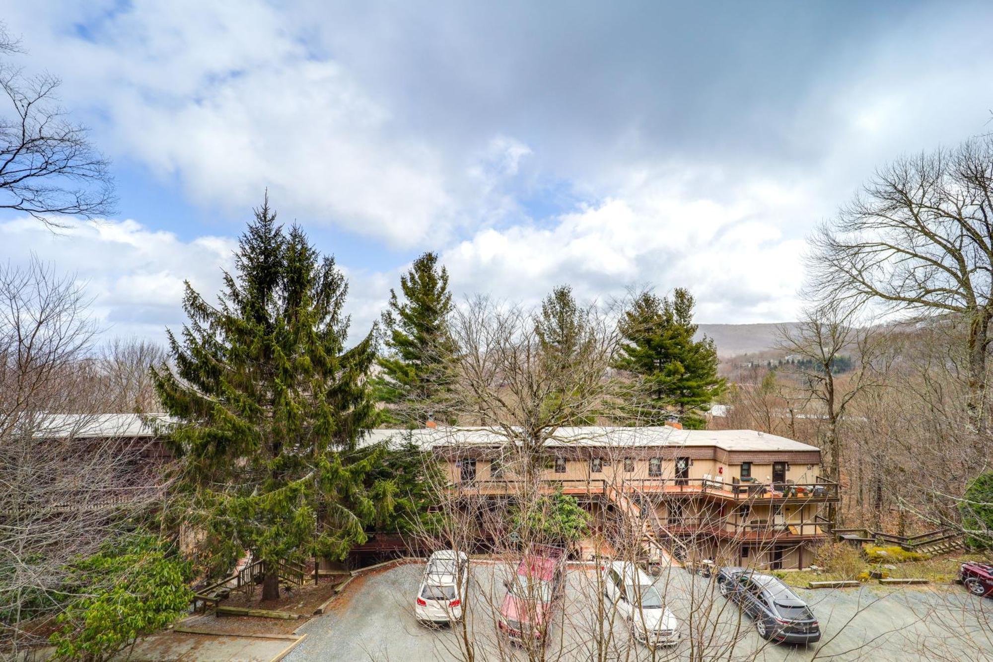 Beech Mountain Studio With Balcony Less Than 1 Mi To Skiing! Luaran gambar